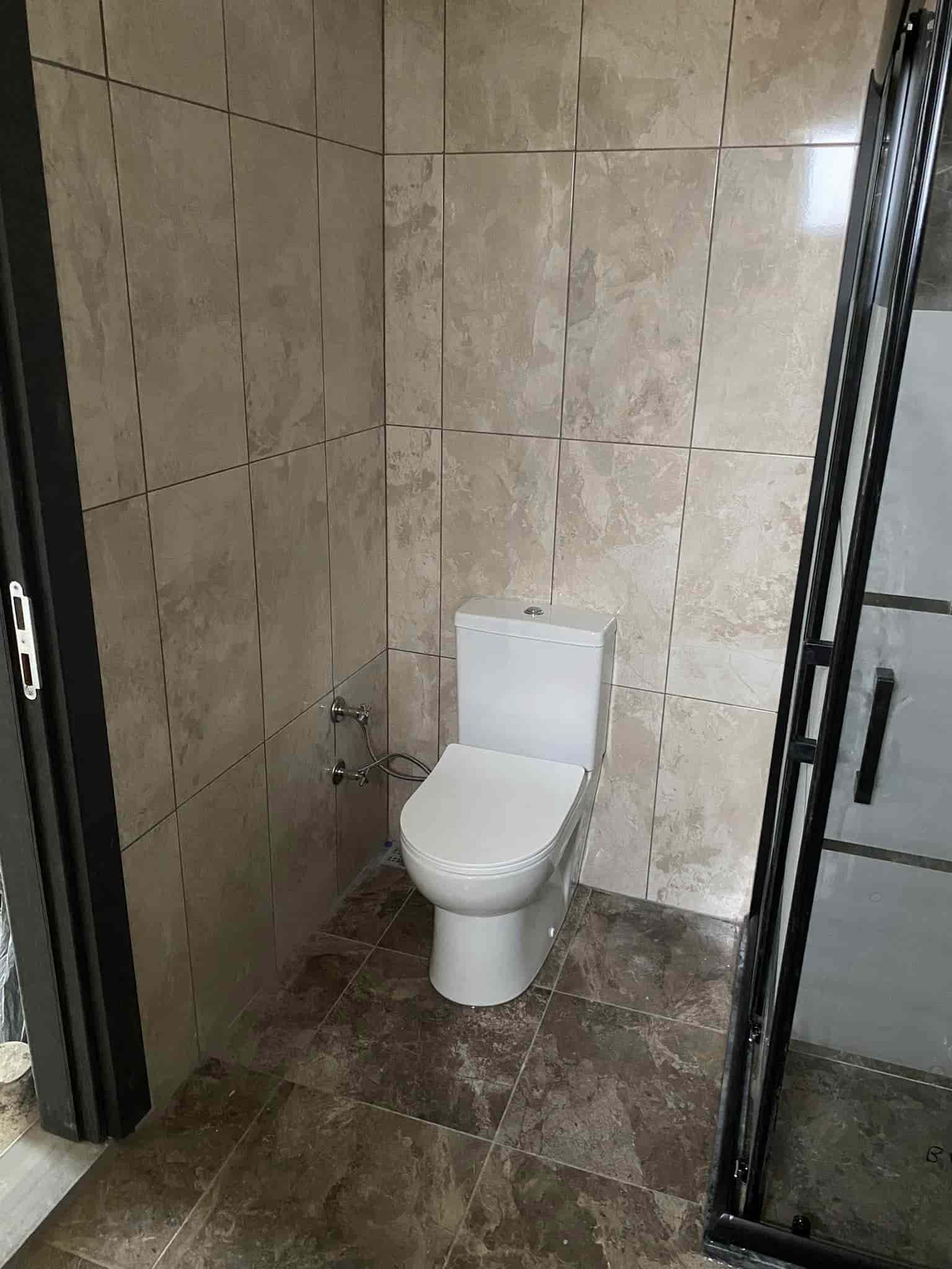 Banyo içindeki su ve gider kullanım alanı